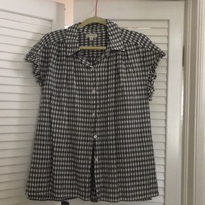 LIKE NEW! Plaid button down shirt